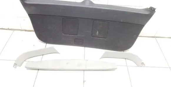 Toyota Avensis T250 Tailgate/boot cover trim set 6775005070B0 6776705020 6776805020