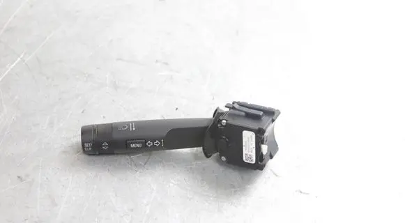 Chevrolet Cruze Indicator stalk 13500692 83600210030