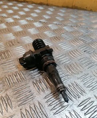 Skoda Superb B5 (3U) Fuel injector 038130073AR 04172014