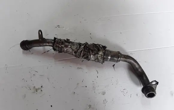 Audi A6 S6 C6 4F Turbo turbocharger oiling pipe/hose 059145735N
