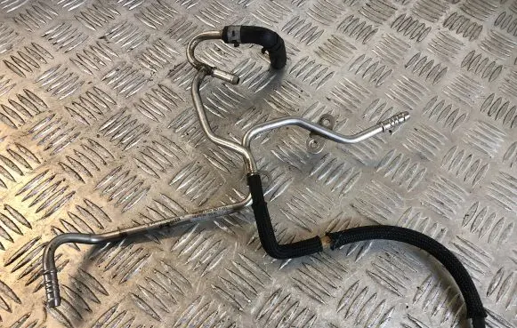 Volkswagen PASSAT B7 Fuel return line/hose 03L201360AD