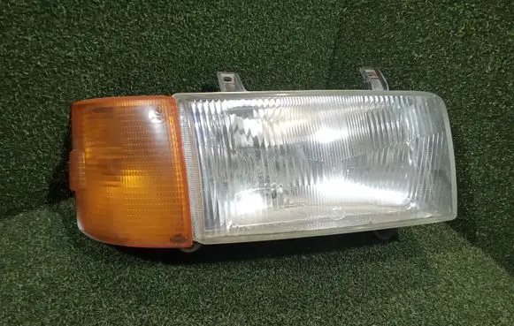 Volkswagen Transporter - Caravelle T4 Headlight/headlamp 0244438 9GH117357 701953050B