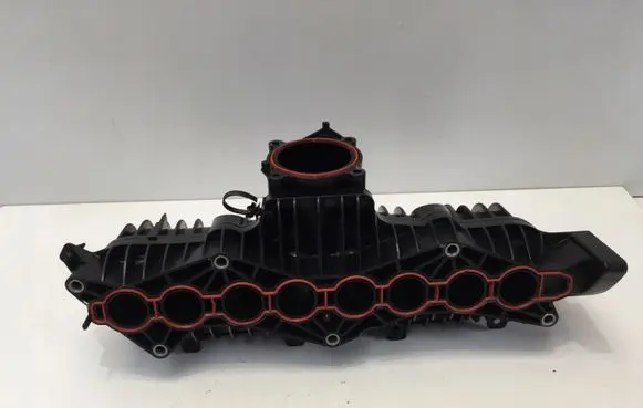 Volvo XC40 Intake manifold P31441970