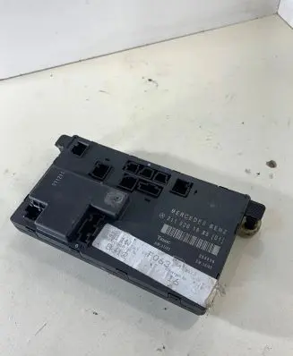 Mercedes-Benz E W211 Door control unit/module 2118201685