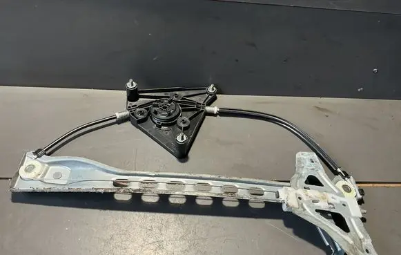 Toyota Aygo AB40 Front door window regulator with motor 122701