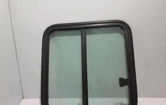 Rear door window glass