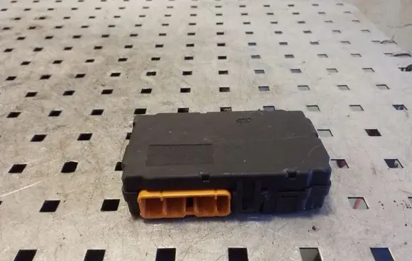 Toyota Avensis T220 Other control units/modules 8264105011