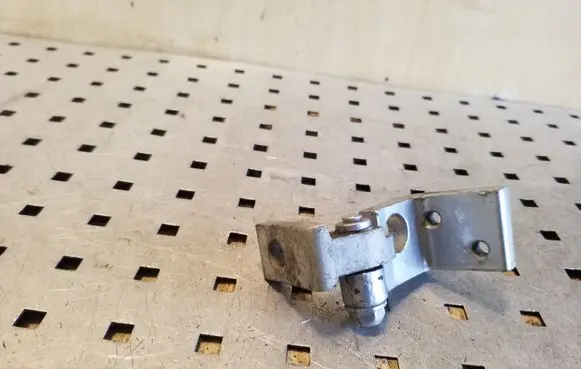 Seat Leon (1P) Rear door upper hinge 5P0833402C