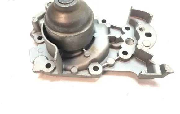 Nissan Kubistar Water pump 21010-00QAH 8200238333 8200042880