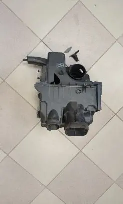 Toyota Sienna XL30 III Air filter box 170700P015 PD0141404880