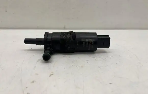 Audi A4 S4 B7 8E 8H Windscreen/windshield washer pump 3B7955681