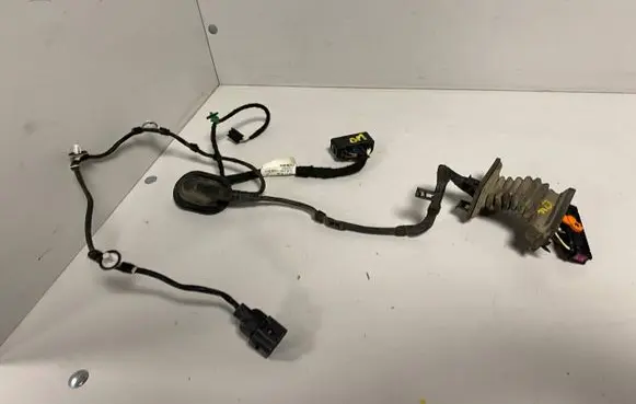 Volkswagen Golf Cross Rear door wiring loom 5M0971693T