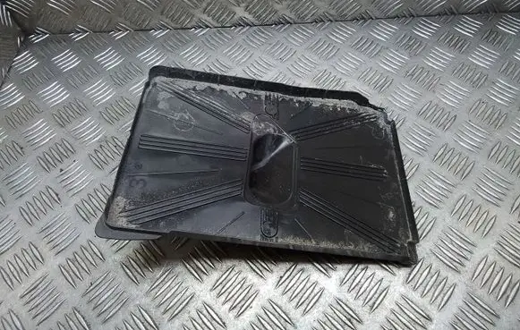 Battery tray