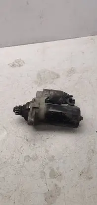 Volkswagen Jetta VI Starter motor 02Z911024H