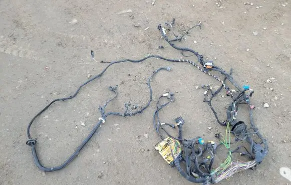 Peugeot Partner Front door wiring loom/harness boot 9822976080