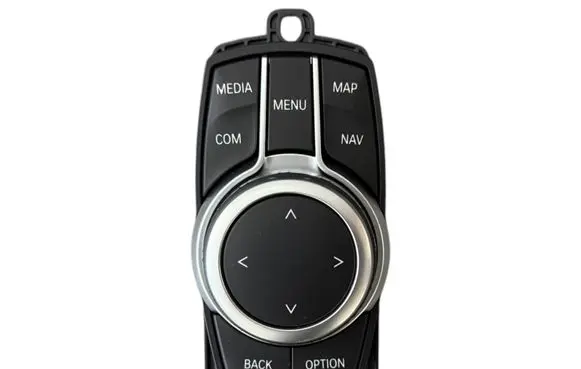 Head unit multimedia control