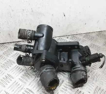 Volkswagen Golf IV Thermostat/thermostat housing 032121111 4B0973714