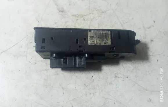 Opel Zafira B Electric window control switch 13183676 03459405