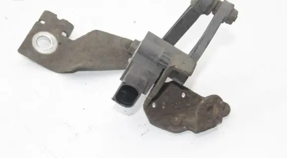 Ford Focus Air suspension front height level sensor AV615A955AA