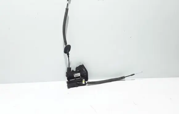 Renault Megane IV Rear door lock 825032022R
