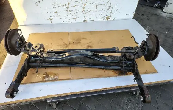 Peugeot Expert Rear axle beam with reductor 