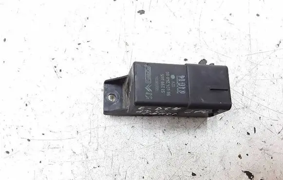 Citroen DS4 Glow plug pre-heat relay 9802424080 51299065 01014