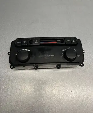 Chrysler Voyager Climate control/heater control trim ---