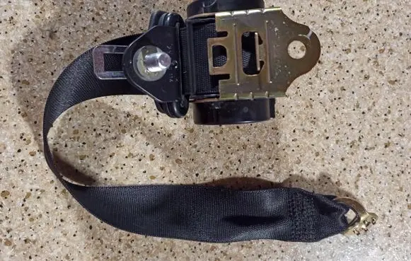 Mercedes-Benz CLK A208 C208 Rear seatbelt 2088601985
