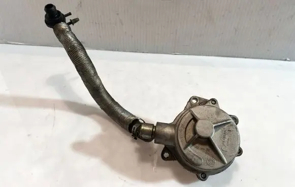 Audi A6 S6 C5 4B Vacuum pump 72218501