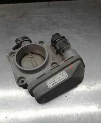 Mercedes-Benz C W202 Throttle valve 1111410025 0205003044