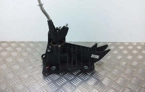 Mazda 3 II Gear shifter/selector BDG946100 20100113D
