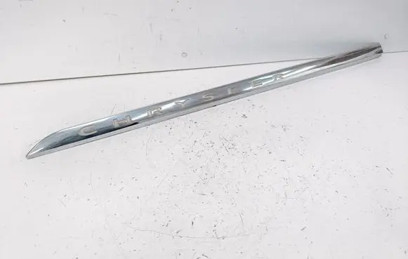 Chrysler Town u0026 Country V Front door trim (molding) 05182599AA
