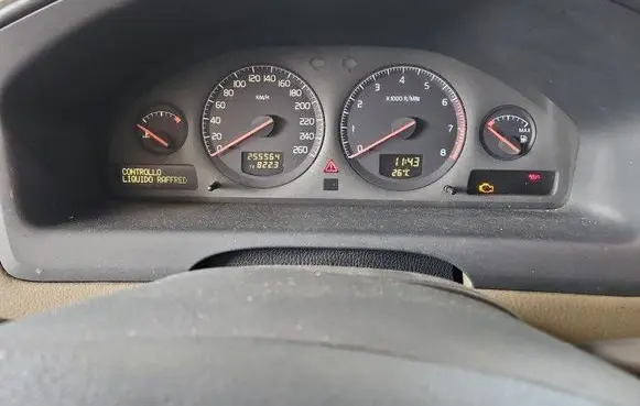 Speedometer (instrument cluster)