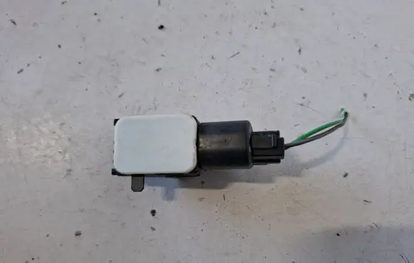 Volvo XC70 Airbag deployment crash/impact sensor 30712107