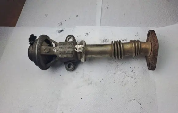 Volkswagen Polo III 6N 6N2 6NF EGR valve 028131501K