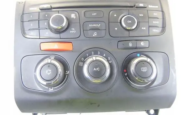 Citroen C4 II Climate control unit 9666027177