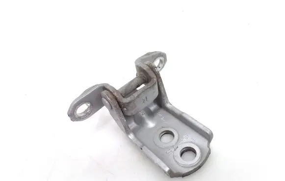 Nissan Navara D23 Front door lower hinge A047742