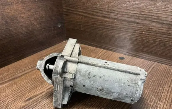 Renault Master III Starter motor 8200568535 8200568535E