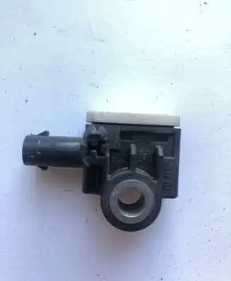 Mercedes-Benz A W176 Airbag deployment crash/impact sensor A1668210151 56054085AA