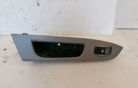 Hyundai Getz Electric window control switch 935801C010