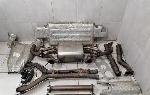 Aston Martin Vanquish V12 Rear muffler/silencer tail pipe ED235230BA