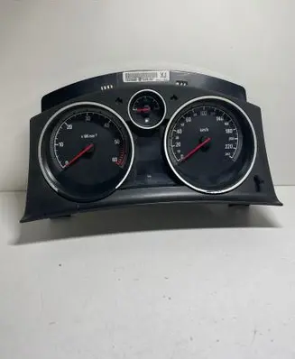 Opel Zafira B Speedometer (instrument cluster) 13225988