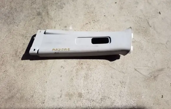 Mazda 5 (B) pillar trim (top) C23557969 C23568211