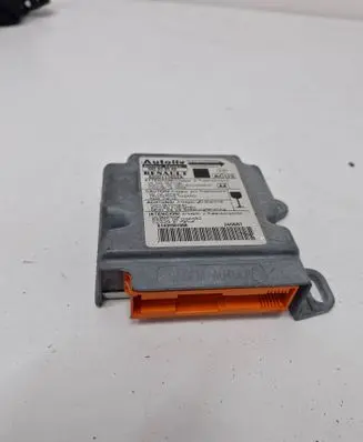 Renault Scenic I Airbag control unit/module 600639500 8200117652A