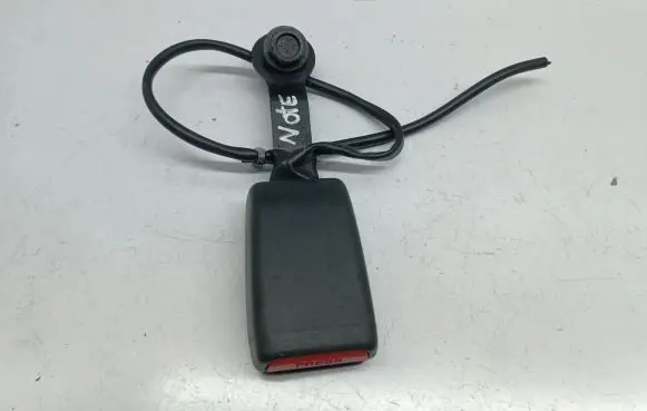 Nissan Note (E11) Front seatbelt buckle 305821210