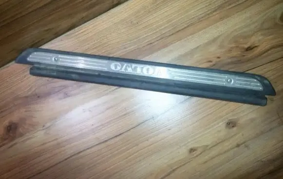 Front sill trim cover