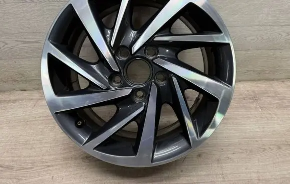 Volkswagen Touran II R16 alloy rim 5TA601025L