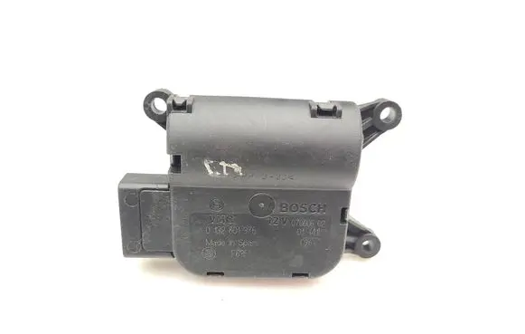 Volkswagen Crafter Air flap motor/actuator 0132801375 07060602
