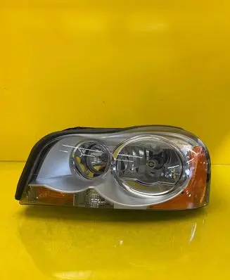 Volvo XC90 Headlight/headlamp 31111190