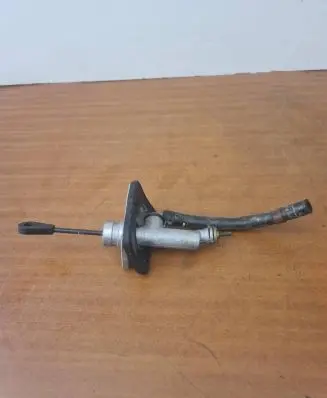 Hyundai i30 Clutch slave cylinder 